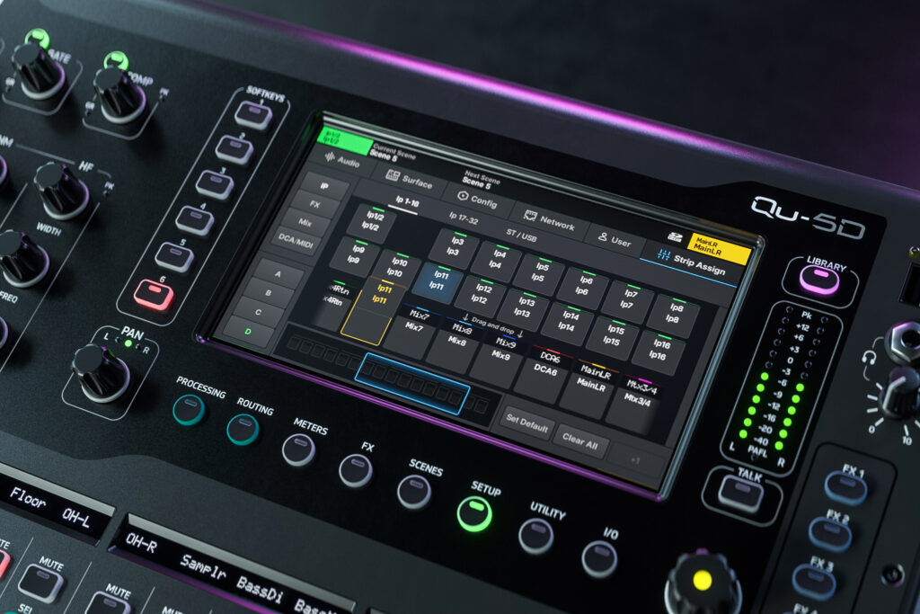 Qu-6 touchscreen interface